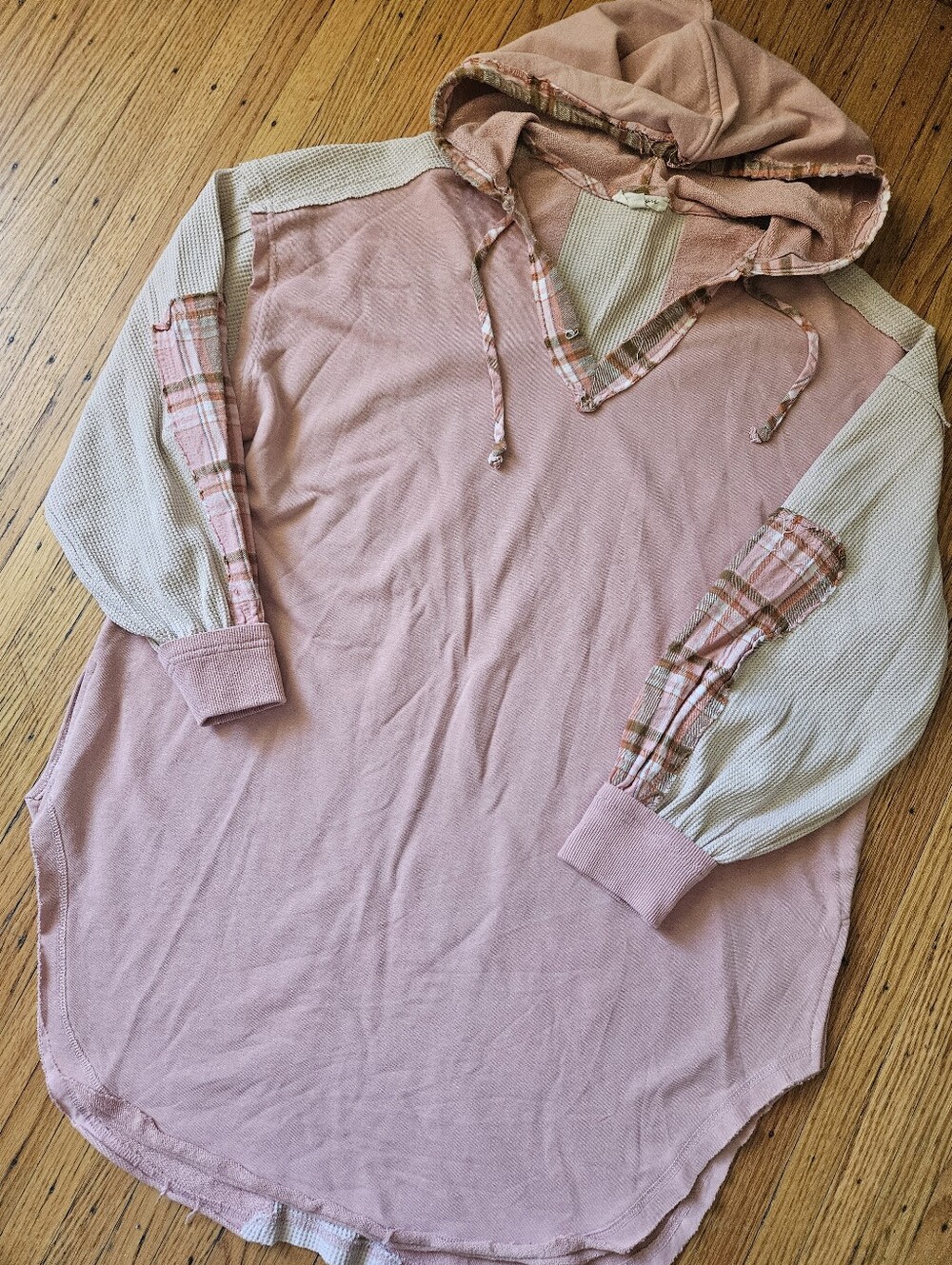 Oli & Hali Oversized Hooded Tunic Plaid Sleeve Sweatshirt Pink Boho Cottagecore
